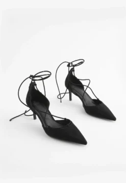 Uitgelichte producten -Mode Schoenenselectie Winkel 04fa2ddc4d8046cda6fbbcf1a323cdf8 scaled