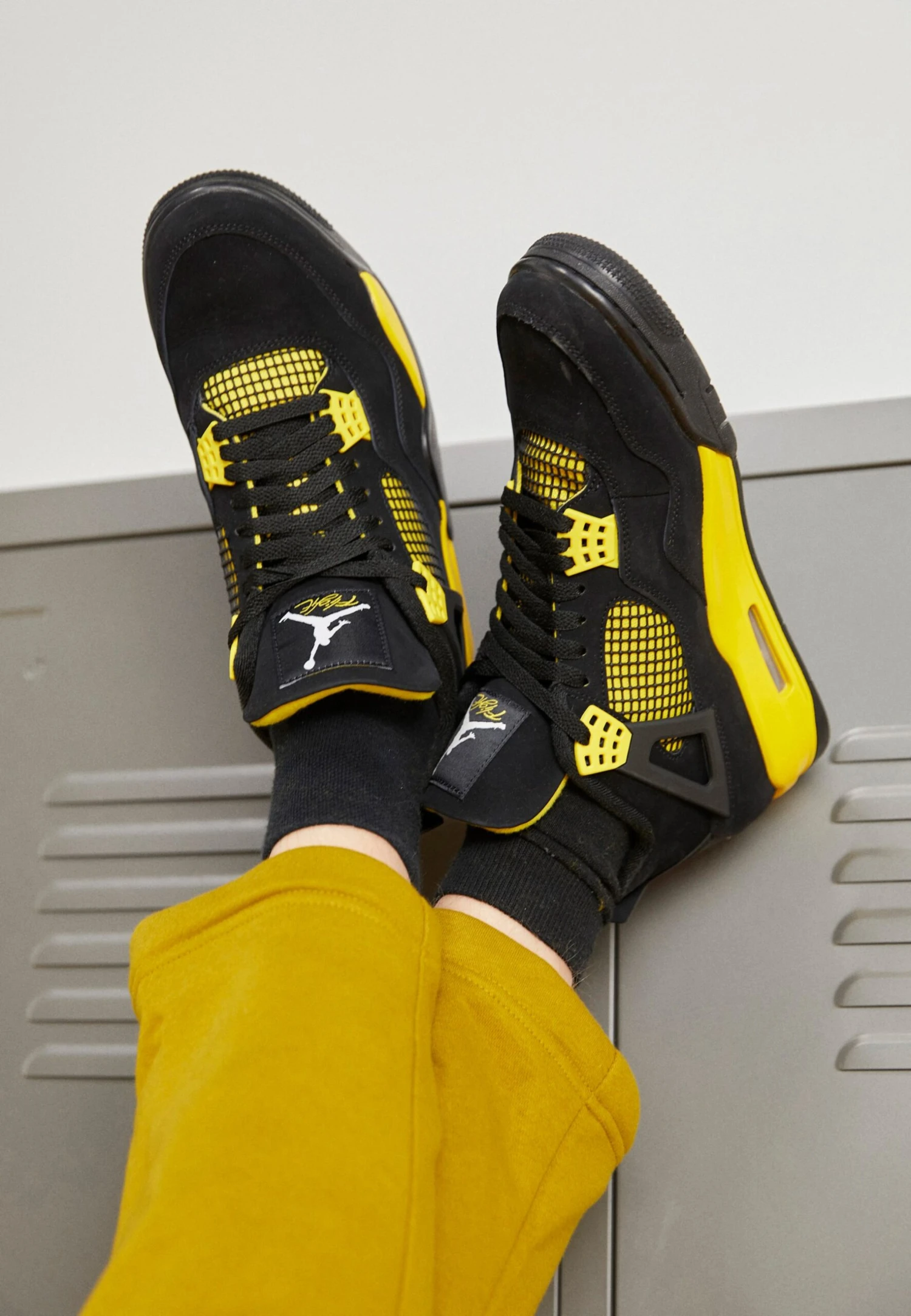 Air Jordan 4 Retro - Sneakers Hoog - Black/White/Tour Yellow 2 Air Jordan 4 Retro - Sneakers Hoog - Black/White/Tour Yellow - Afbeelding 2