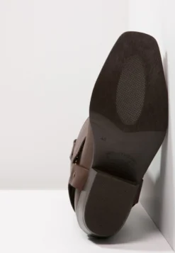 Cowboy-/Bikerlaarzen - Marron 11 Cowboy-/Bikerlaarzen - Marron -Mode Schoenenselectie Winkel 31ffe4e44f0a4b0c98e466eb47b69cea