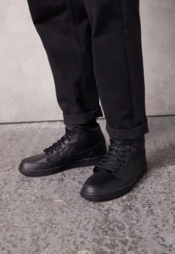 Uitgelichte producten -Mode Schoenenselectie Winkel 71fe39fc2e4a472aae7a84c190966179 scaled