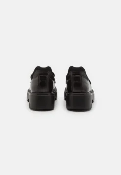 N°21 Loafers - Instappers - Black -Mode Schoenenselectie Winkel 82db0eedc1b045d1a2adfe6ad9d27f34 scaled