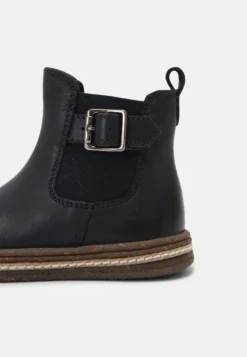 Friboo Leather Booties - Korte Laarzen - Dark Blue 13 Friboo Leather Booties - Korte Laarzen - Dark Blue -Mode Schoenenselectie Winkel af03087222414468be950b72e0088759 scaled