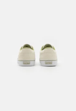 Etnies Sole Technology Europe - Sneakers Laag - White/Green 8 Etnies Sole Technology Europe - Sneakers Laag - White/Green -Mode Schoenenselectie Winkel c9a9e18f00b14d53a85df4997e675517 scaled