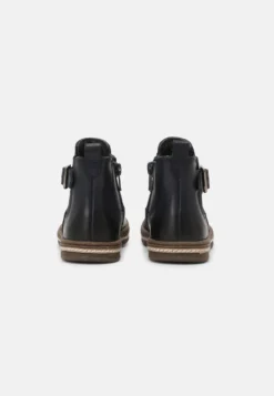 Friboo Leather Booties - Korte Laarzen - Dark Blue 9 Friboo Leather Booties - Korte Laarzen - Dark Blue -Mode Schoenenselectie Winkel d1c8cd2cd6fe49509b9a8319cb7afa89 scaled