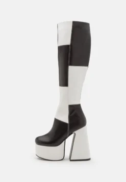 Uitgelichte producten -Mode Schoenenselectie Winkel f189cc96af844411b5fd4d6bf143dc95 scaled