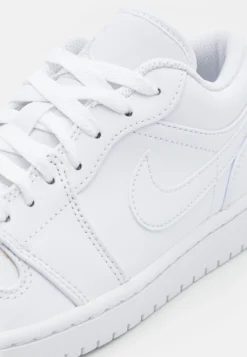 Air Jordan 1 - Sneakers Laag - Weiß 11 Air Jordan 1 - Sneakers Laag - Weiß -Mode Schoenenselectie Winkel ffe64863159347d9bdfb71a2a3770d91 scaled